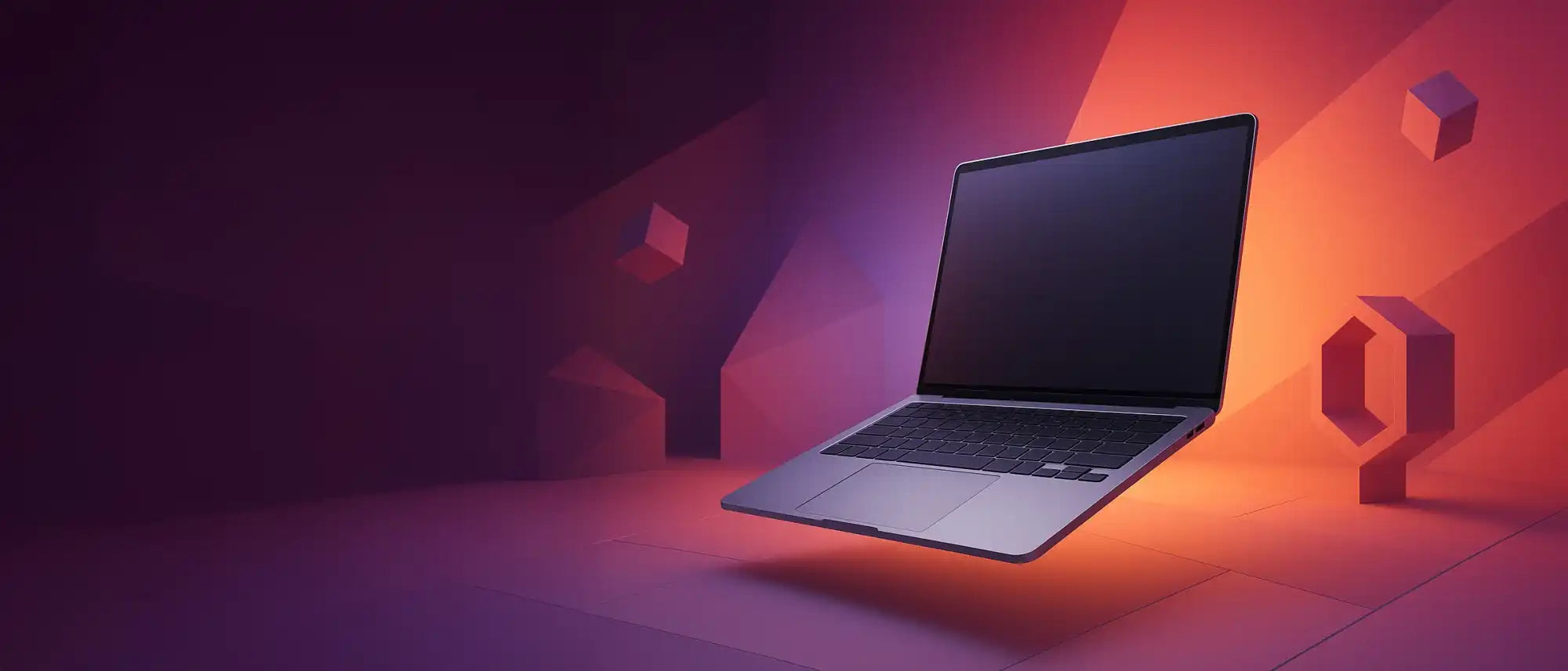 Moderne zilveren laptop met een donker scherm.